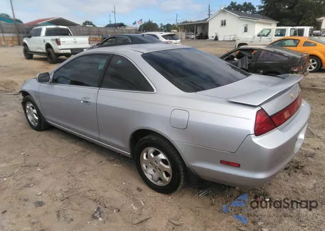 2000 Honda Accord 2.3 Ex из США, поврежденный, VIN 1HGCG3255YA008234